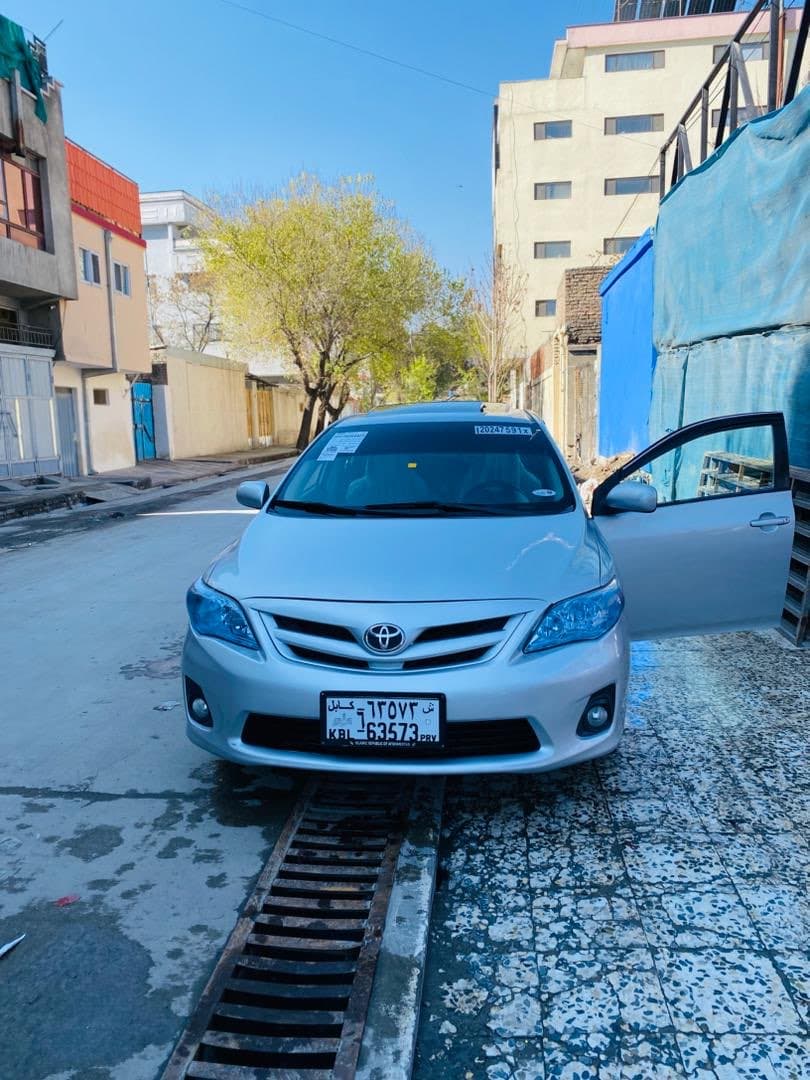 Toyota  Corolla 2012