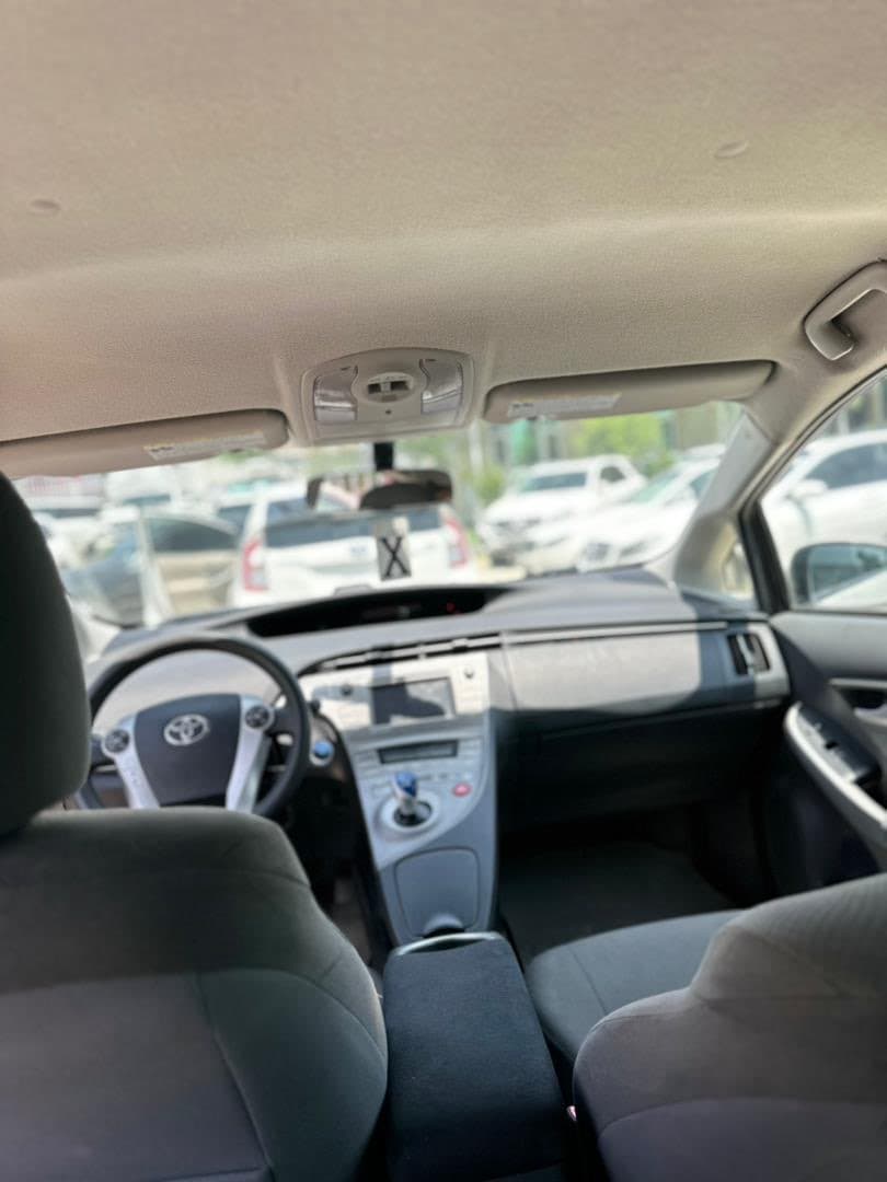 Toyota  Prius 2013
