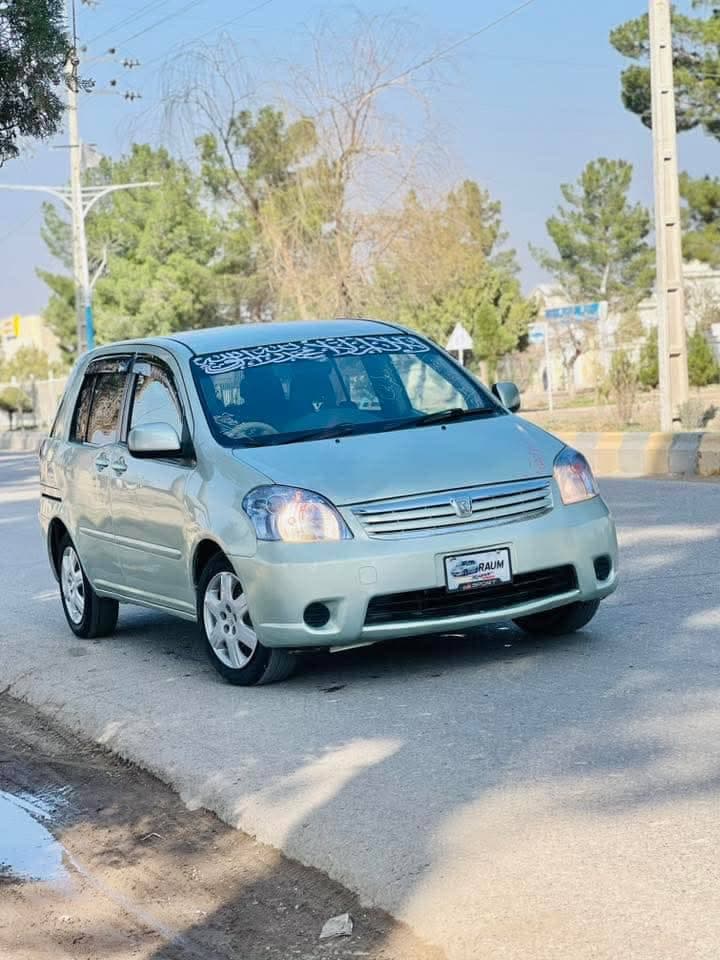 Toyota  Corolla 2004