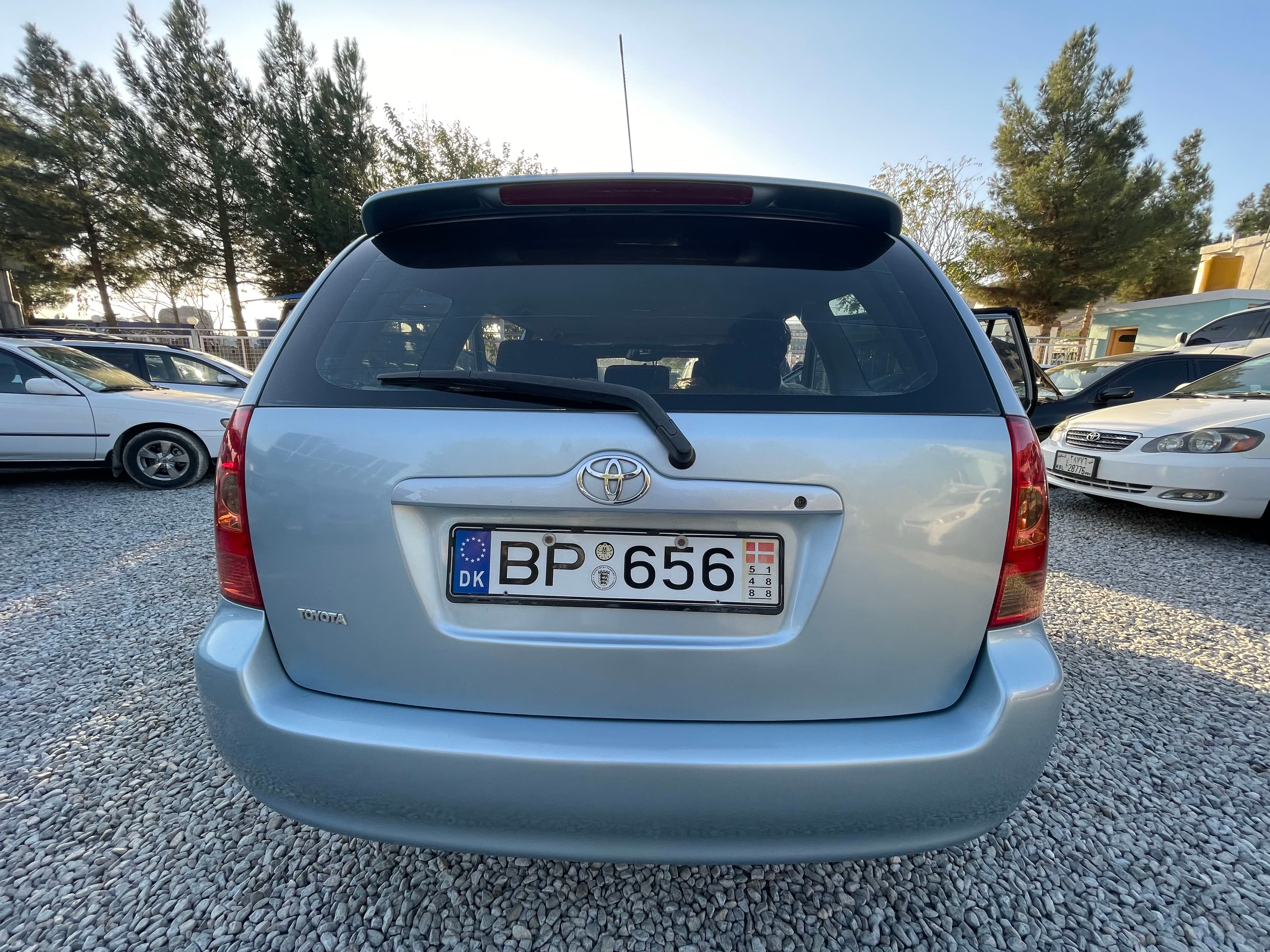 Toyota  Fielder 2005